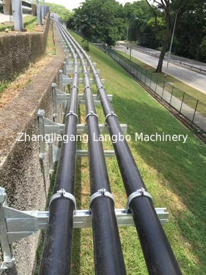 Linha de extrusão de produção de tubos PE HDPE com tanque de vácuo de 11 metros e cortador planetário